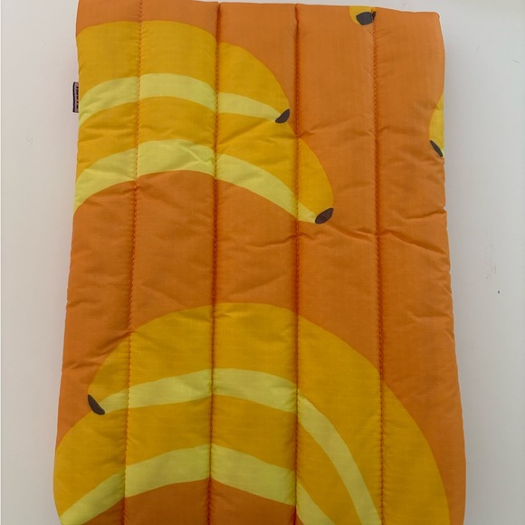 NWOT BAGGU 13" Banana Print Puffy Laptop Sleeve - Picture 7 of 15